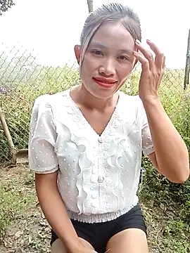 Snapshot of rubi_bae chatting on October 31, 5:19 am rubi bae online show from October 31, 5:19 am