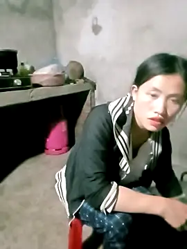 Snapshot of rubi_bae chatting on February 13, 1:18 pm rubi bae online show from February 13, 1:18 pm