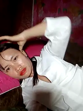 Snapshot of rubi_bae chatting on April 5, 12:46 pm rubi bae online show from April 5, 12:46 pm