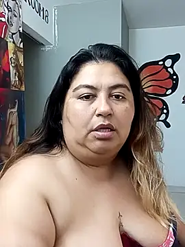 curvy diva  online show from December 5, 11:19 am