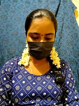 mini-queen online show from November 24, 6:07 pm