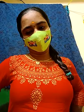 Snapshot of mini-queen chatting on February 10, 6:56 pm mini-queen online show from February 10, 6:56 pm