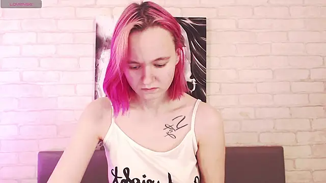 Ericha Stone online show from October 9, 1:47 am