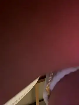 StylishEchium online show from November 29, 6:55 pm