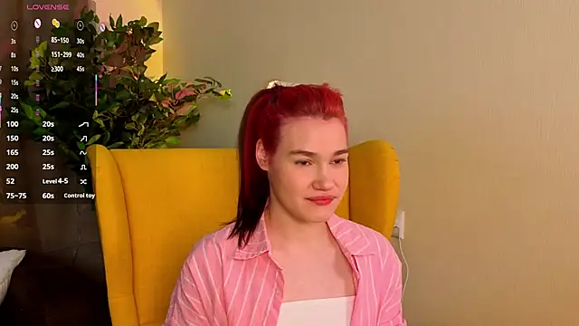 MauraSpurrier online show from October 16, 7:04 pm