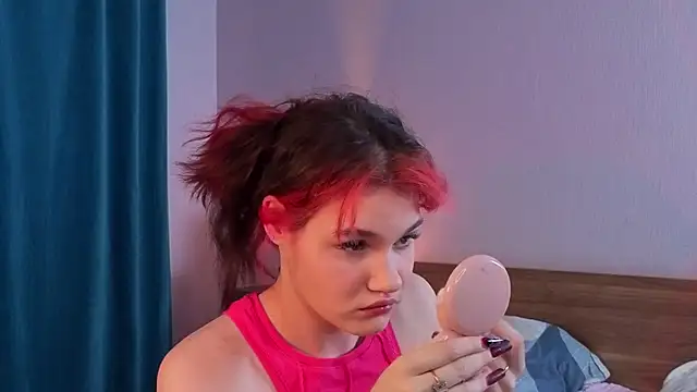 MauraSpurrier online show from October 25, 6:35 pm