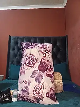 TheSpiceyQueen online show from May 26, 12:45 pm