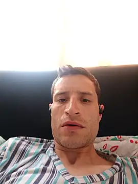 Snapshot of house_rommm chatting on January 12, 1:05 pm house rommm online show from January 12, 1:05 pm