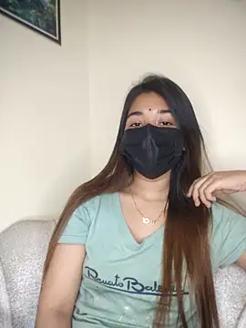 midnightmuse-03 online show from March 4, 6:58 pm