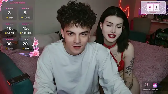 Alice18James online show from October 9, 12:30 am