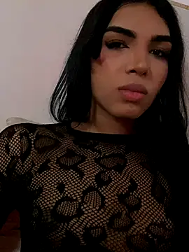 Snapshot of VeronicaSaenzx chatting on November 16, 8:03 pm VeronicaSaenzx online show from November 16, 8:03 pm