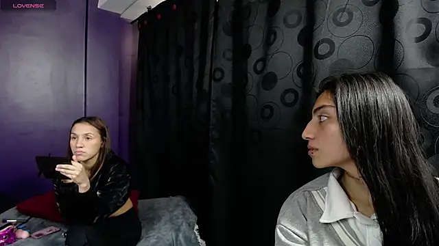 Snapshot of fire_angels chatting on September 20, 7:48 pm fire angels online show from September 20, 7:48 pm