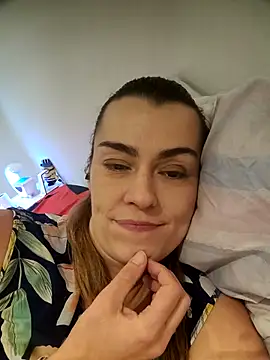 Snapshot of Carolinemiam chatting on October 16, 12:39 pm Carolinemiam online show from October 16, 12:39 pm