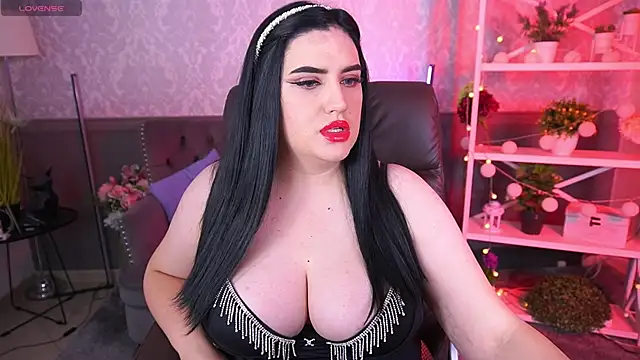LunaPearll online show from October 6, 12:46 pm