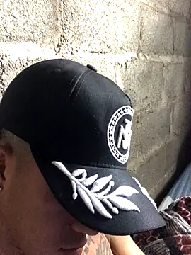 Snapshot of tattoos22 chatting on November 9, 12:58 pm tattoos22 online show from November 9, 12:58 pm