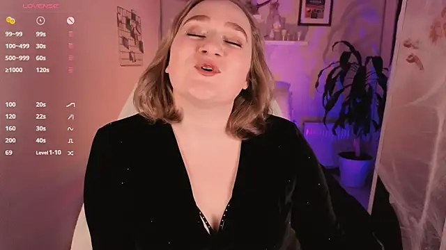 Kitty Rest  online show from October 21, 3:46 pm