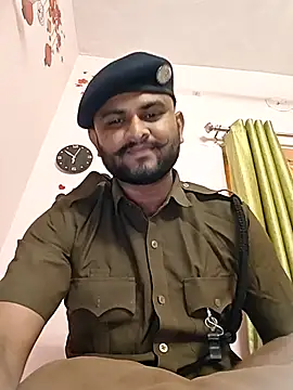 Snapshot of Frvgggghh chatting on June 29, 9:15 am Frvgggghh online show from June 29, 9:15 am