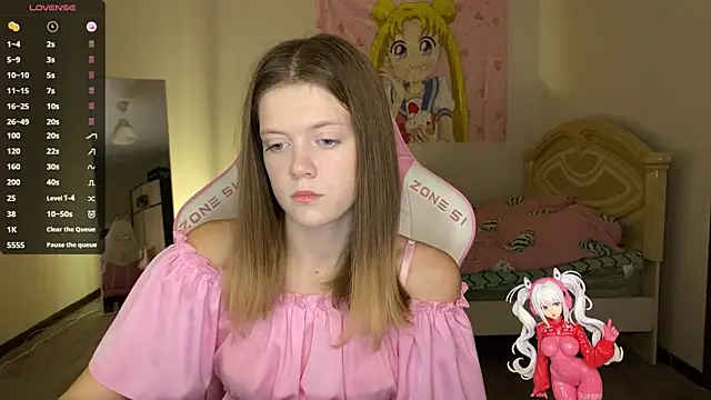 VibeQueenLucy online show from October 17, 2:30 pm