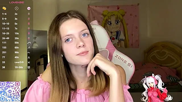 VibeQueenLucy online show from October 18, 2:40 pm