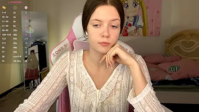 VibeQueenLucy online show from November 14, 10:25 am