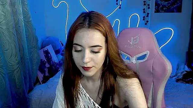Snapshot of monika_k chatting on June 14, 5:04 pm monika k online show from June 14, 5:04 pm
