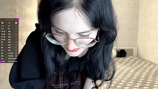 FakeLamb online show from October 19, 9:15 pm