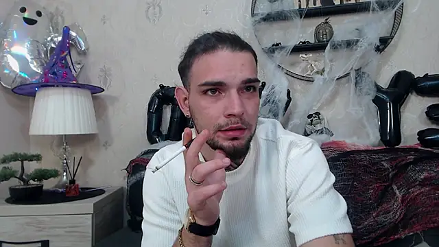 DanyelCarter online show from October 18, 7:25 pm