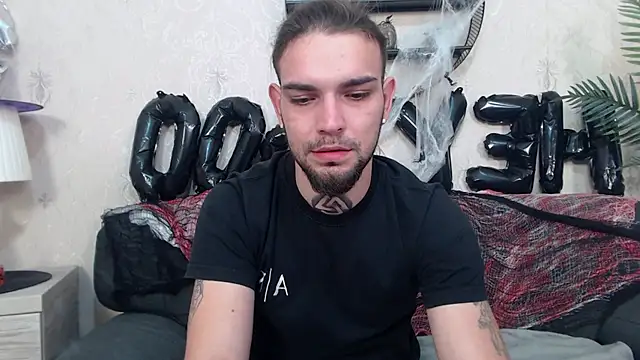 DanyelCarter online show from October 20, 6:30 pm