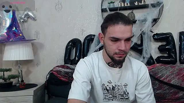 DanyelCarter online show from October 22, 6:40 pm