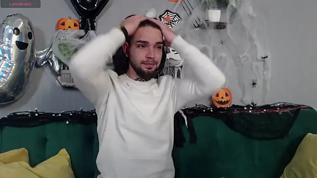 DanyelCarter online show from October 25, 8:03 pm