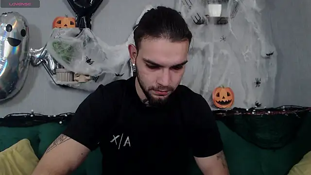 DanyelCarter online show from October 27, 8:24 pm