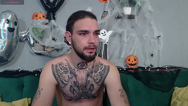 DanyelCarter online show from October 29, 8:43 pm