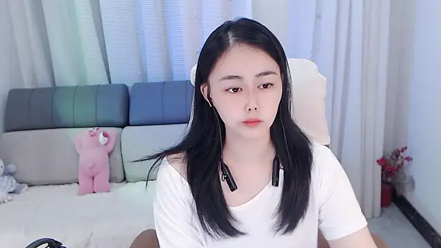 Snapshot of BOBO-jiang chatting on October 11, 2:04 pm BOBO-jiang online show from October 11, 2:04 pm