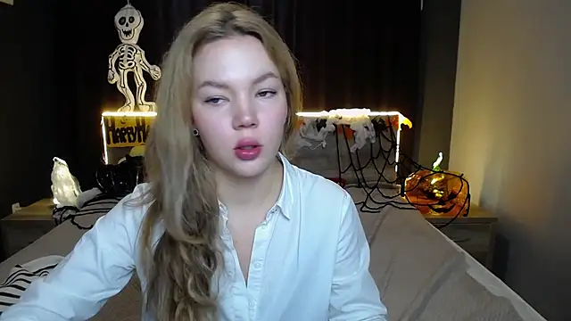 StellaLight online show from October 31, 7:09 am