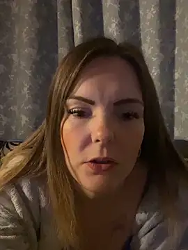 SexyLoLoUK online show from September 21, 5:20 am