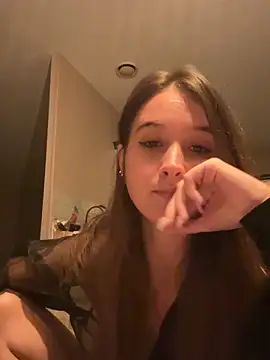 Snapshot of duomagique_off chatting on October 28, 6:43 pm duomagique off online show from October 28, 6:43 pm