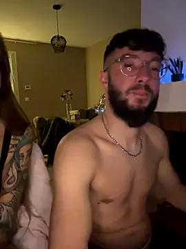 Snapshot of duomagique_off chatting on January 11, 7:30 pm duomagique off online show from January 11, 7:30 pm