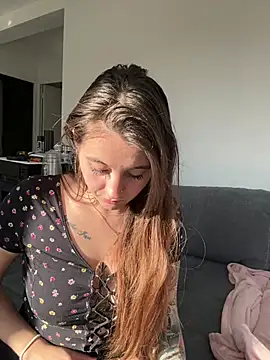 Snapshot of duomagique_off chatting on February 25, 3:32 pm duomagique off online show from February 25, 3:32 pm