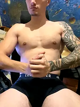 fronkie9384 online show from December 13, 8:25 pm