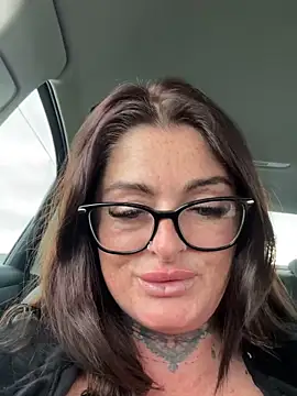 Snapshot of IrishmilfAnna chatting on March 31, 5:57 pm IrishmilfAnna online show from March 31, 5:57 pm