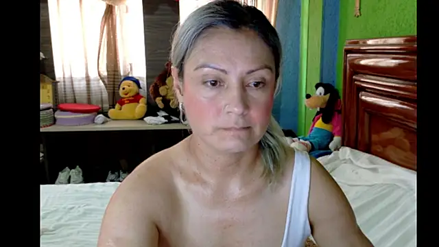  Charlize theron  online show from March 13, 8:15 pm