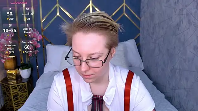 AlexandraGreen online show from February 28, 9:05 pm