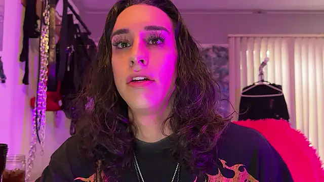 xoFrankie online show from October 10, 9:14 pm