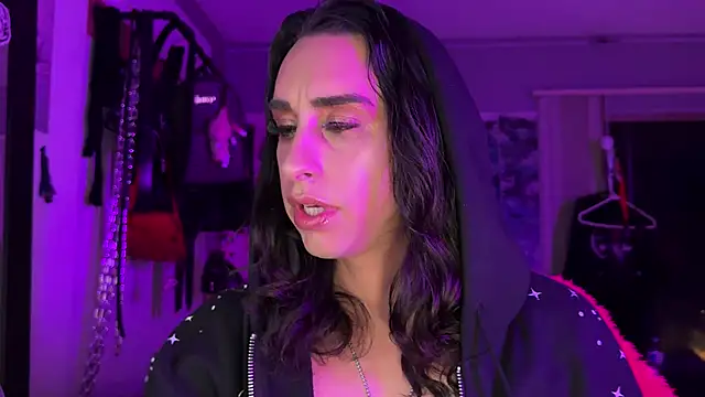 xoFrankie online show from October 22, 1:50 am