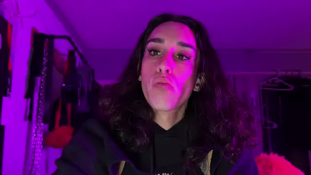 xoFrankie online show from November 4, 2:10 am