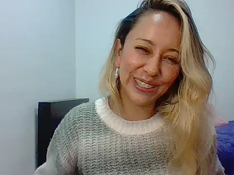 leah susman online show from September 16, 1:28 am