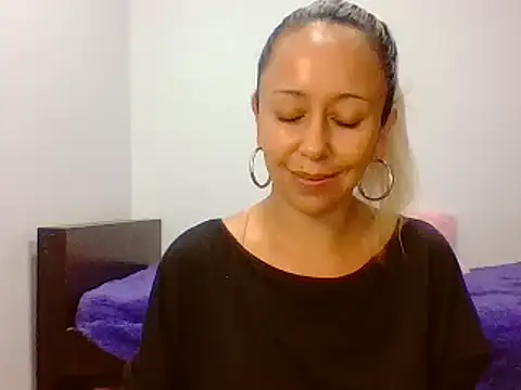 leah susman online show from September 19, 2:02 am