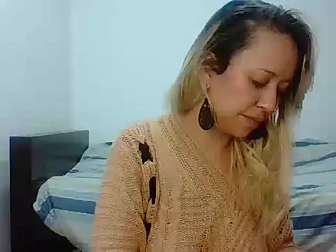 leah susman online show from October 25, 2:30 am