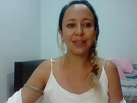 leah susman online show from November 9, 2:43 am