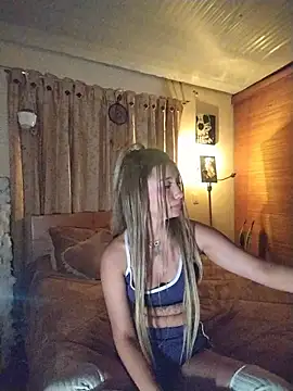 Snapshot of Ella_rr chatting on November 28, 4:04 am Ella rr online show from November 28, 4:04 am